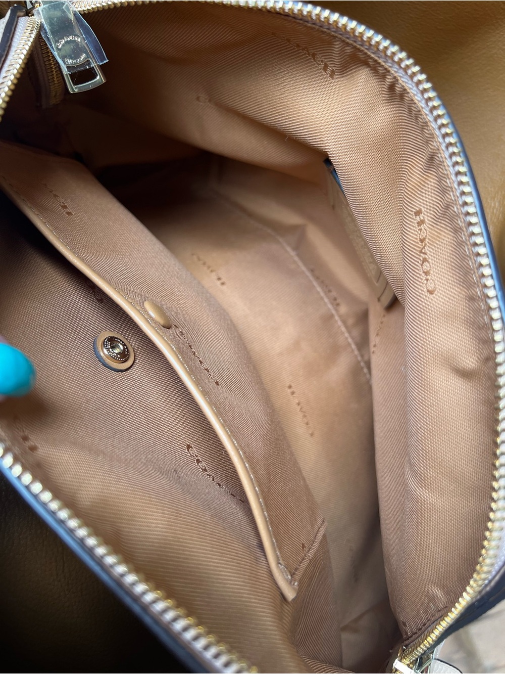 Coach Hadley Hobo in Pebbled Leather Colorblock LIGHTWEIGHT PERFECTION 😎😎😎 NWOT - Picture 12 of 17